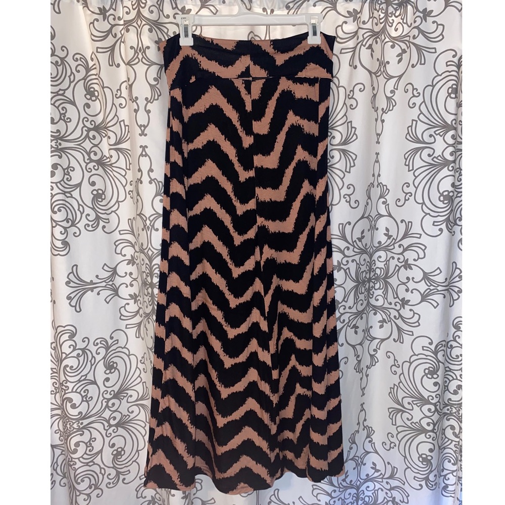 Windsor Black and tan maxi skirt